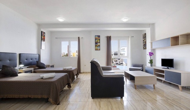 Studio Apartment Betty G in Central Location & with Wi-Fi