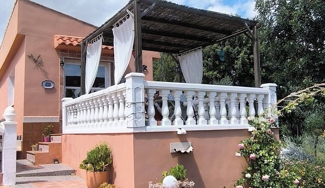 STUDIO COTE GARDEN + SWIMMING POOL + TERRACES IN MONTROY NEAR VALENCIA