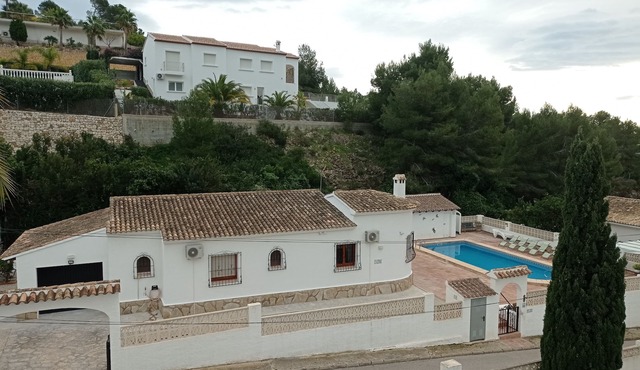 Stunning 3 bedroom private villa close to beaches between Moraira and Calpe