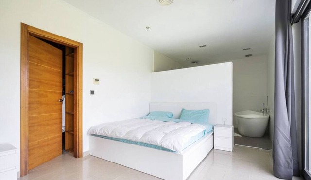 Stunning 4 br villa in the hills of Marbella! in Ojén