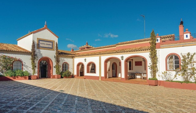 Stunning home in El Garrobo