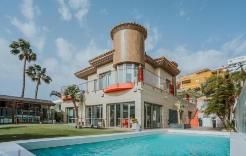 Stunning Home In Vicar