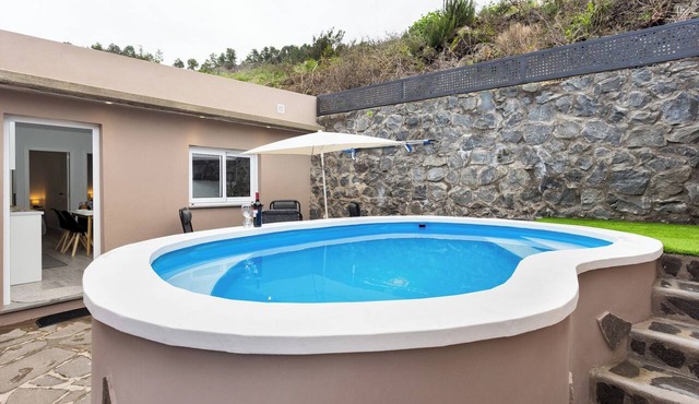 TenoHomes Sunny Terrace & Private Pool