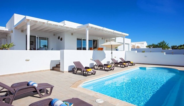 The Captains House - Three Bedroom Villa, Sleeps 6