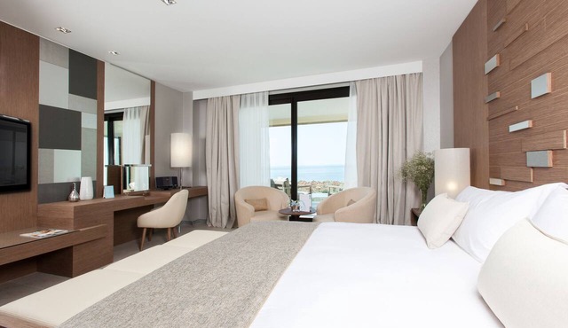 The Oasis by Don Carlos Resort