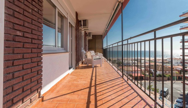 Tres Dormitorios ,vistas al mar , Junto a la Playa