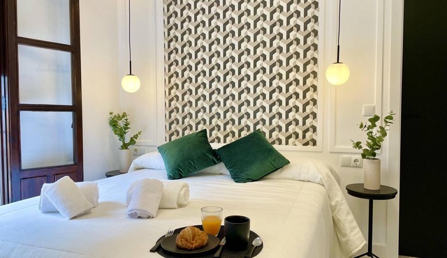 Unique apartment at Plaza de la Corredera, Cordobese Juderia, 5 min from mosque-cathedral