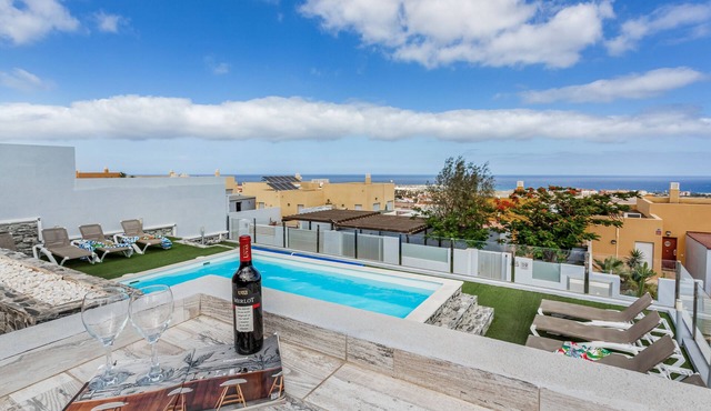 Vacation Villa 'Bellavista Luxury Home' with Sea View, Private Pool and Wi-Fi