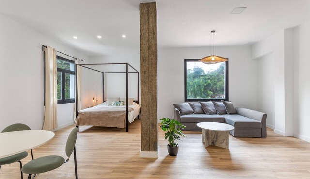 Vacation Apartment '5' with Mountain View, Shared Terrace and Shared Garden