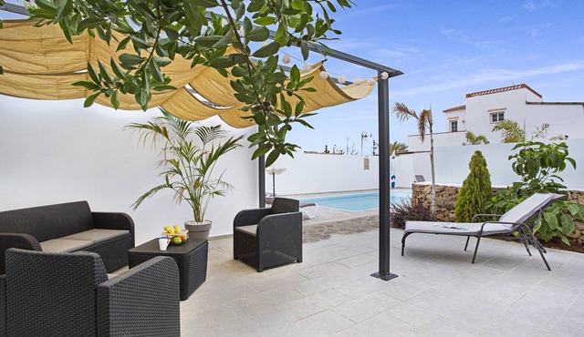 Vacation Apartment 'Atardecer - Apartamento Con Terraza' with Private Terrace and Wi-Fi