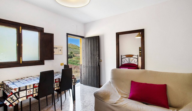 Vacation Apartment 'Villa Palomino' with Mountain View, Private Terrace and Wi-Fi