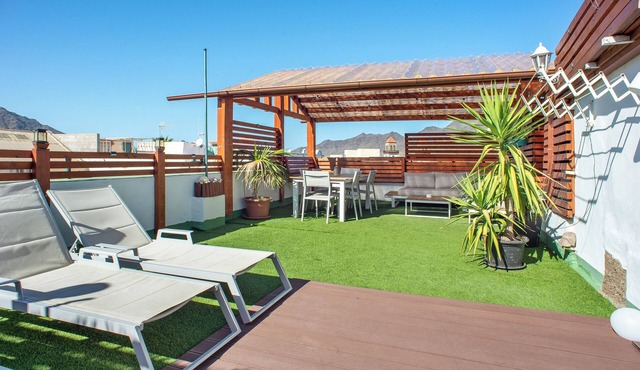 Vacation Home "Casa La Meliana" with Mountain View & Wi-Fi