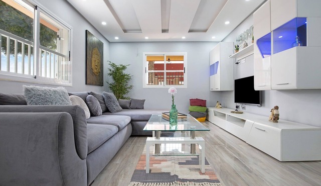 Vacation Home "7 Dioses" close to the Sea with Wi-Fi