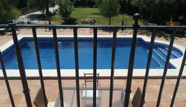 Vacation Home "Casa Del Brezo" with Mountain View, Private Pool & Wi-Fi