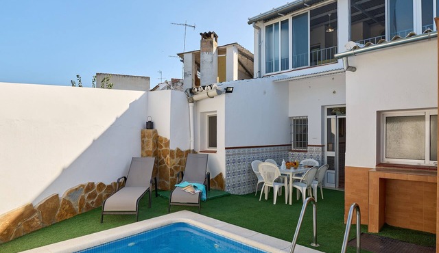 Vacation Home "Casa Ángeles" with Private Pool, 2 Private Terraces & Wi-Fi