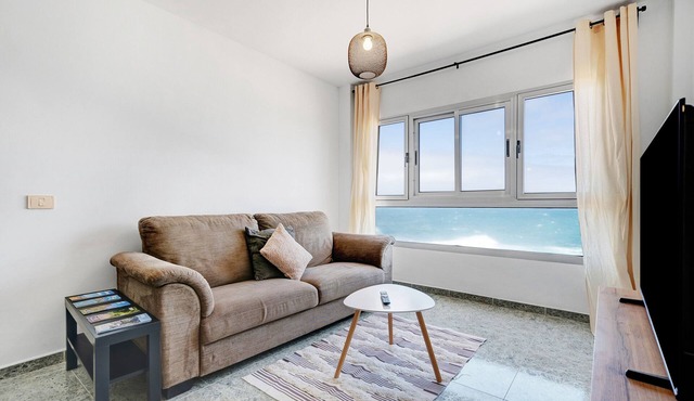 Vacation Home 'Casa Tila Frente Al Mar' with Sea View, Shared Terrace and Wi-Fi