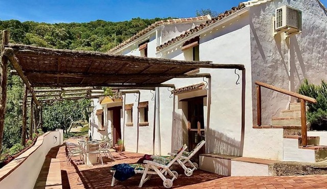 Vacation Home "Hide Away In Spain Farmhouse 2" with Mountain View, Pool, Wi-Fi, A/C, Terrace & Garde