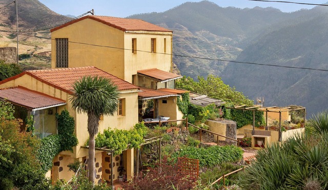 Vacation Home 'Mirador de la Abuela' with Sea View, 2 Terraces & Wi-Fi