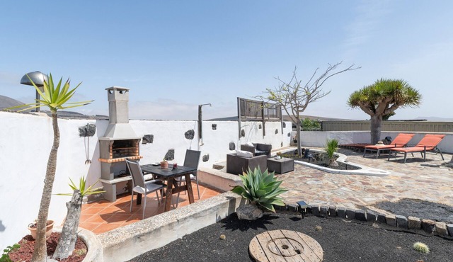Vacation Home 'Rural Apartment - Volcano Views' with Wi-Fi