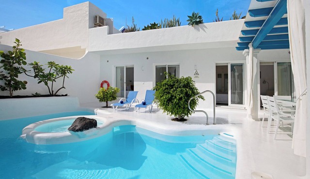 Vacation Home "Villa 34" with Mountain View, Pool & Wi-Fi
