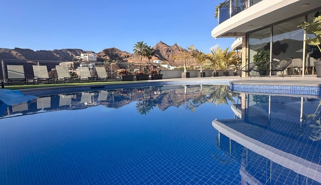 Vacation Villa 'Coco' with Sea View, Wi-Fi and Air Conditioning