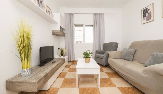 VELBAR - Nice flat in front of the sea and with free Wifi