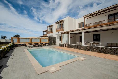 Villa Barrilla by Villalize