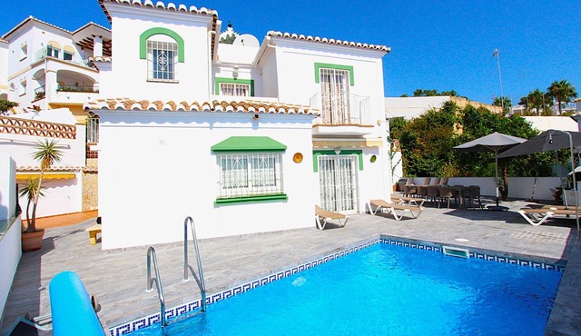 Villa 'Casa Isabella Luxury' with Sea View, Wi-Fi and Air Conditioning
