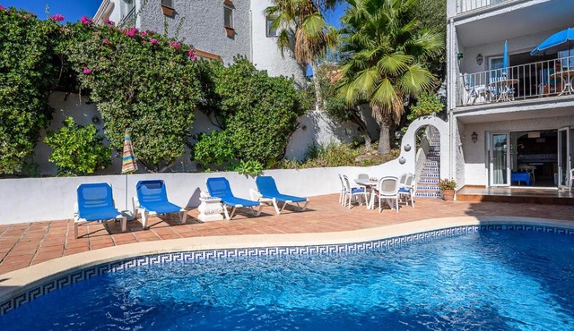 Villa Chimenea with pool and lovely garden