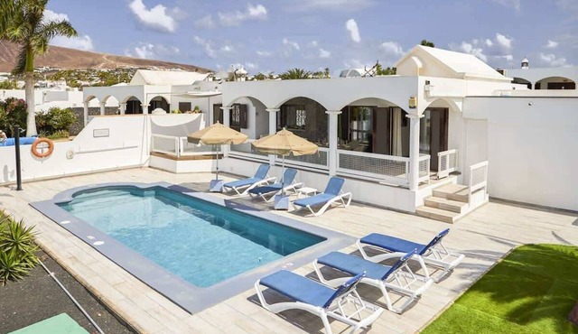 Villa Del Sol | Family Villa by Villas Now