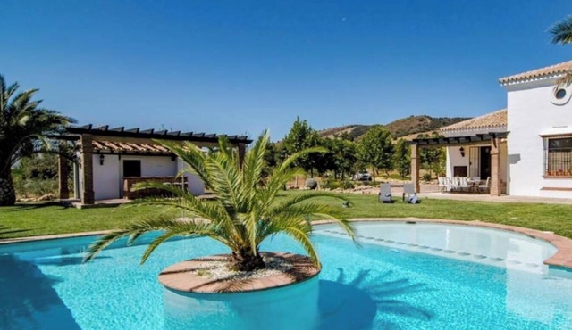 Villa 'El Arroyo Ronda' with Mountain View, Wi-Fi and Air Conditioning