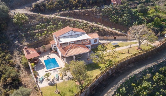 Villa El Nevero by Solset