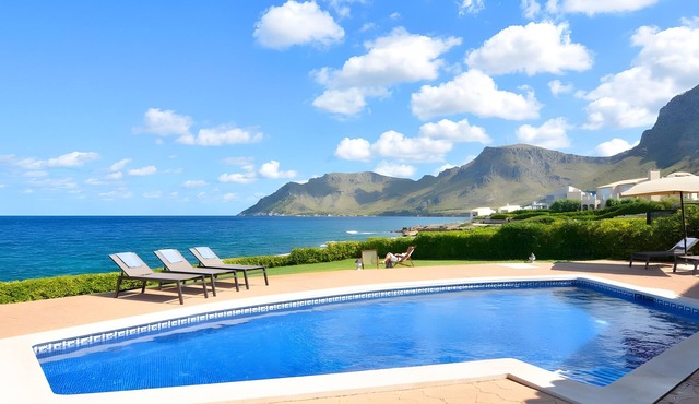 Villa 'Es Caló' with Sea View, Wi-Fi and Air Conditioning