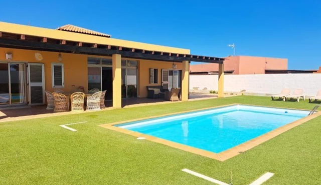 VILLA PARADISE