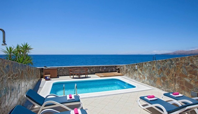 Villa Estebana - Three Bedroom Villa, Sleeps 6