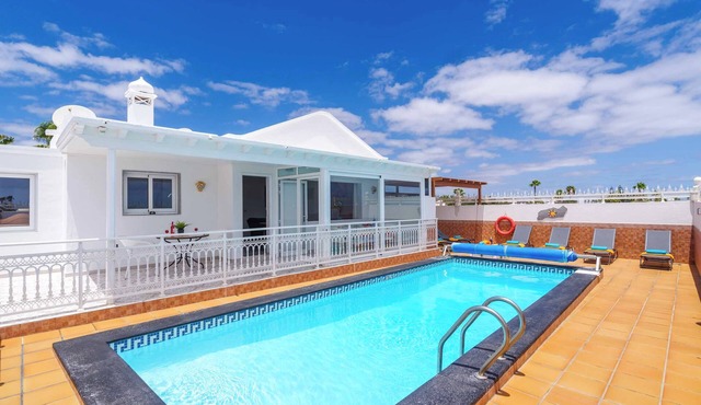 Villa Gambeo - Three Bedroom Villa, Sleeps 6