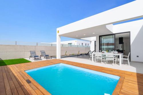Villa Hibiscus by Villa Plus