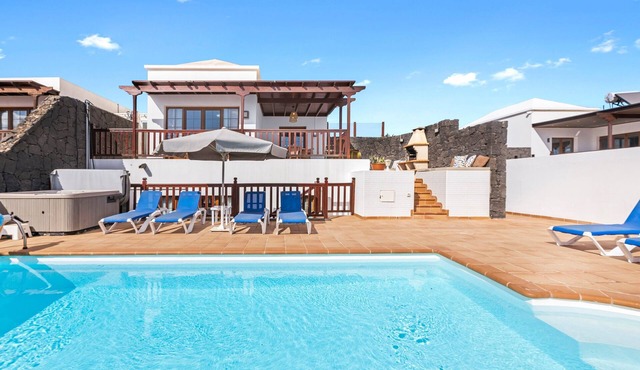 Villa "Jeamir 2" with Private Pool, Private Whirlpool & Wi-Fi