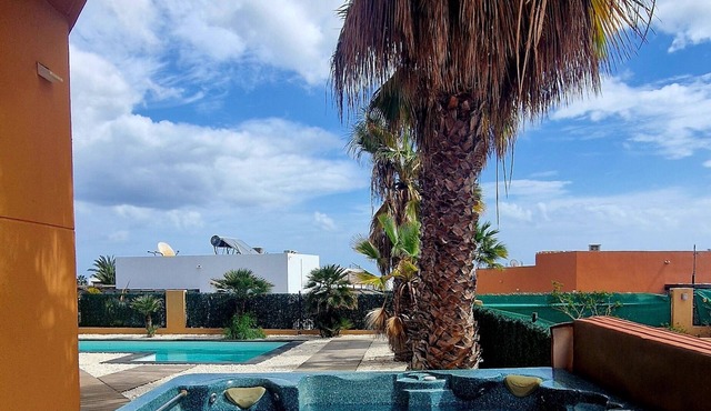 Villa La Marosca - Jacuzzi, Private Pool, 3 Bedrooms