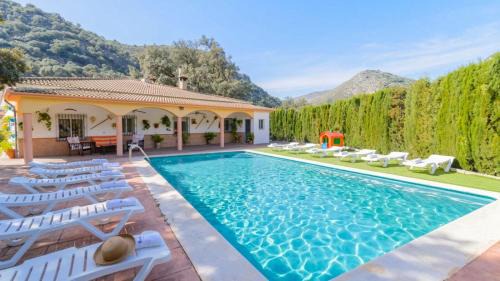 Villa la Quinta Priego de Córdoba by Ruralidays