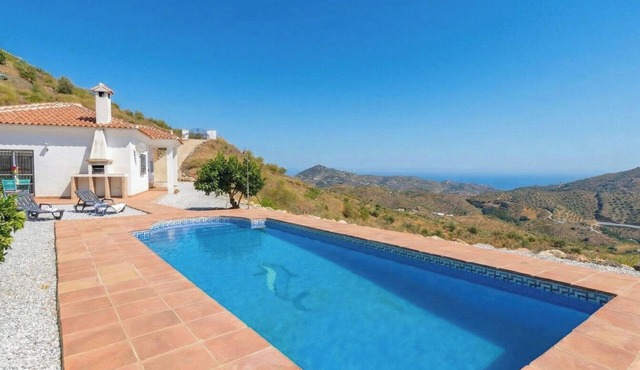 Villa Las Reinas Arenas by Ruralidays
