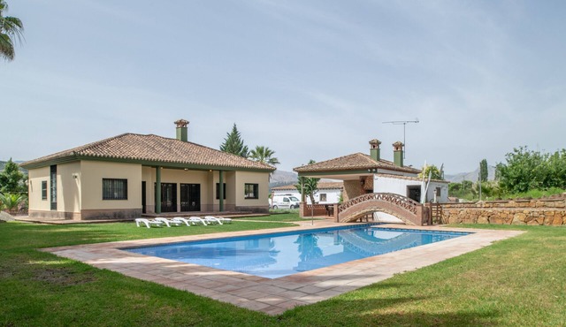 Villa 'Las Viñas Ronda' with Mountain View, Wi-Fi and Air Conditioning
