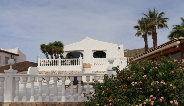 VILLA LUCYA in El Campello