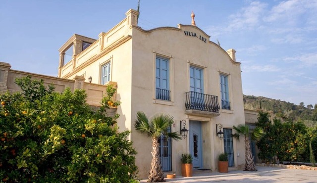 Villa "Luz Casa Valenciana Siglo XIX" with Mountain View, Pool & Wi-Fi