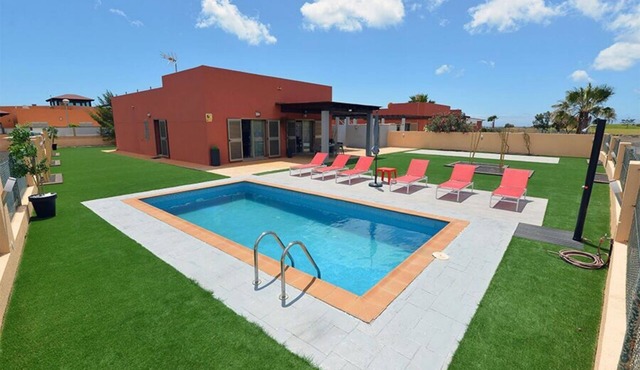 Villa Magna Brand new frontline golf villa with breathtaking golf views
