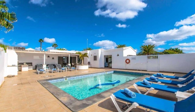 Villa Michelle | Town & Pool by Villas Now