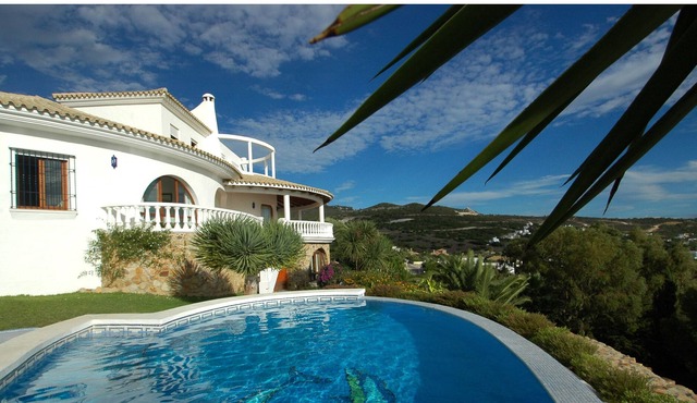 Villa Miramar,5 Bedrooms holiday villa rental in Zahara de los Atunes Atlanterra