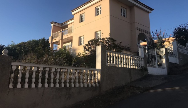 Villa Nira, Great House With Private Pool