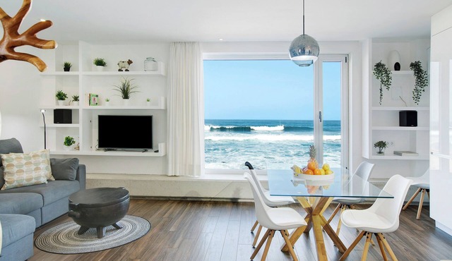 Villa "Quintanilla" with Direct Access to Beach, Sea Views & Wi-Fi