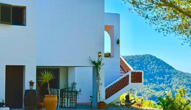Villa 'Sa Guaita' with Sea View, Private Pool and Wi-Fi